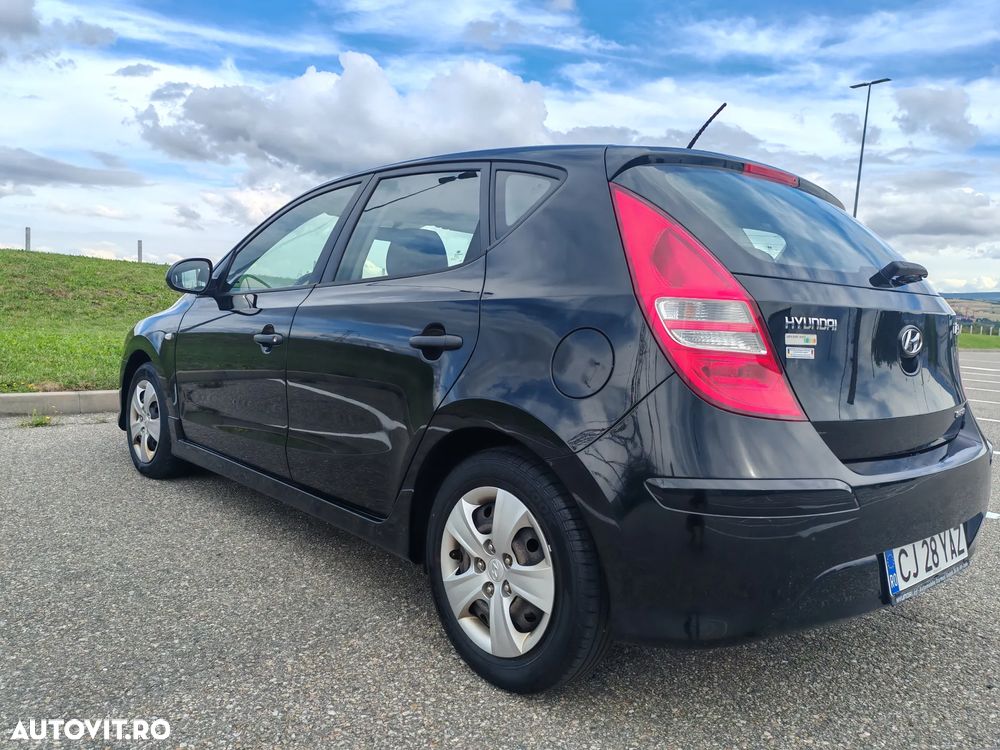 Hyundai i30 i30cw 1.6 CRDi UEFA EURO 2012 Edition - 14