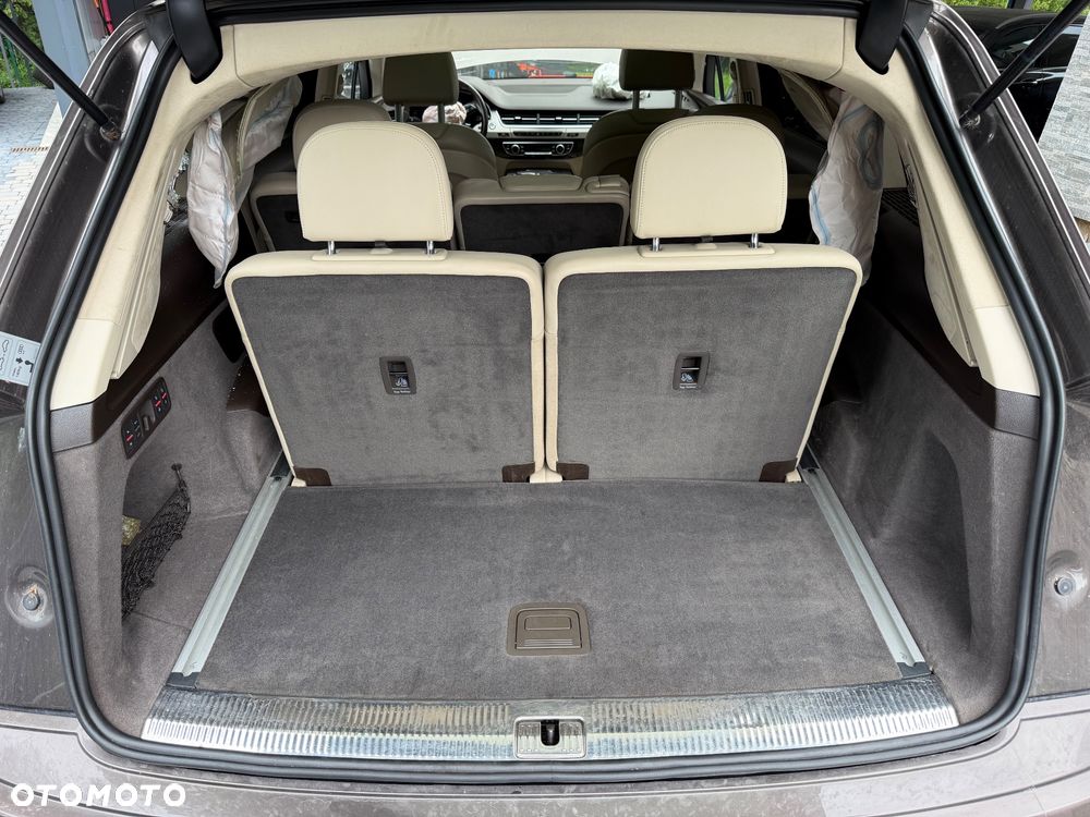 Audi Q7 3.0 TDI Quattro Tiptronic - 13