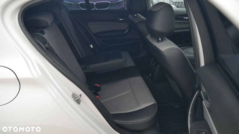 BMW Seria 1 - 17