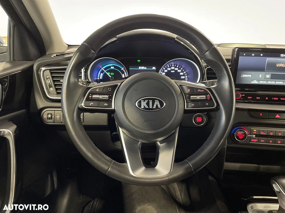 Kia XCeed - 16