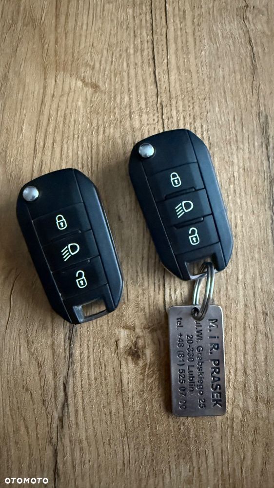 Peugeot 308 1.2 PureTech Allure S&S - 15