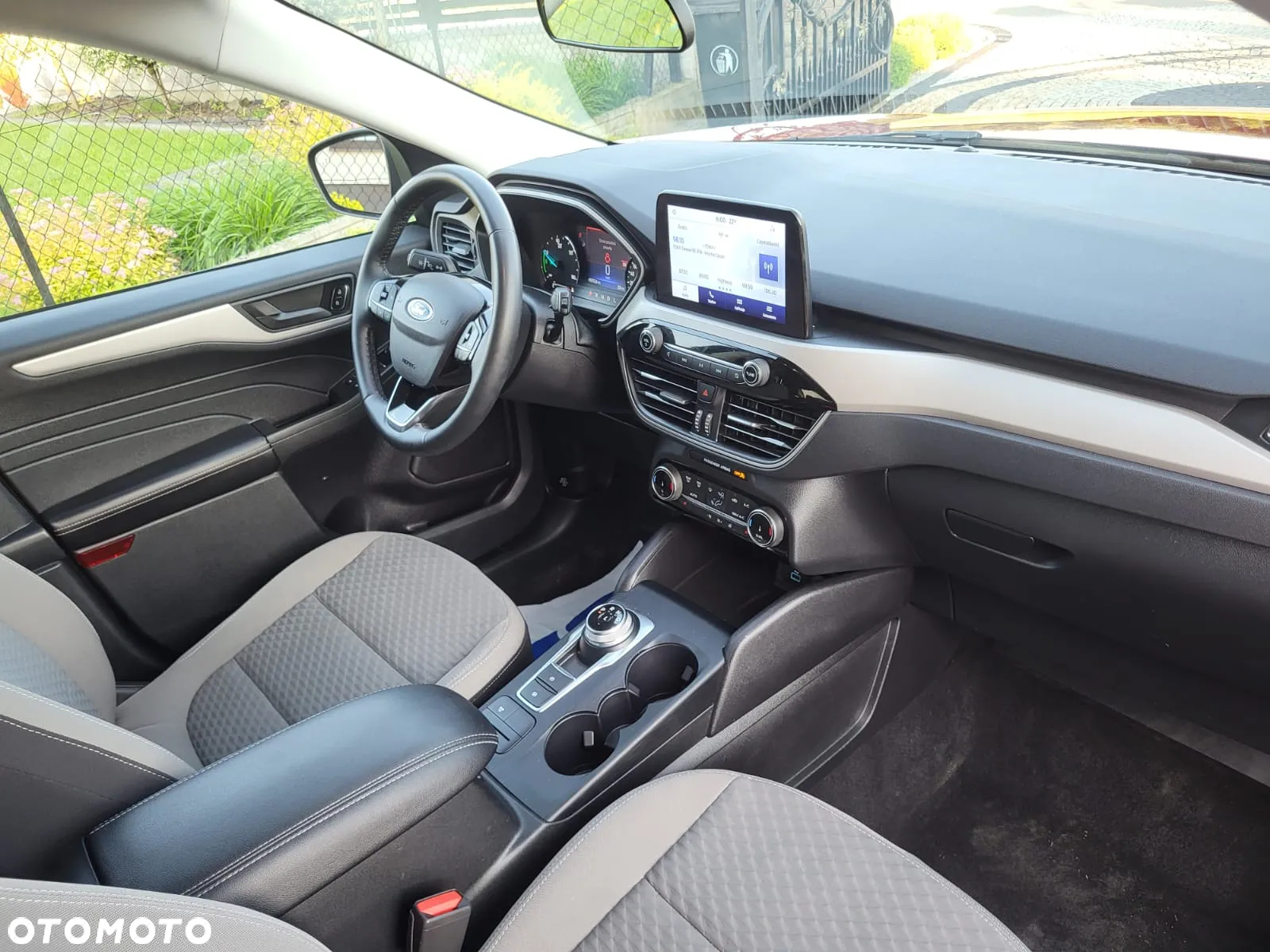 Ford Kuga - 8