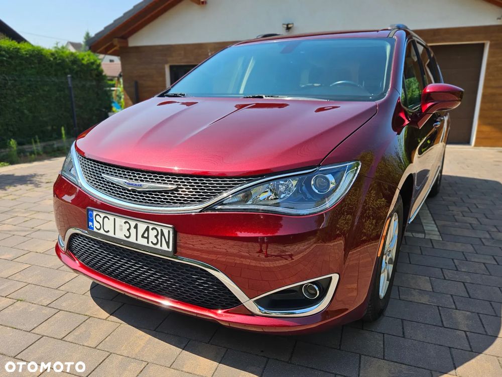 Chrysler Pacifica - 5