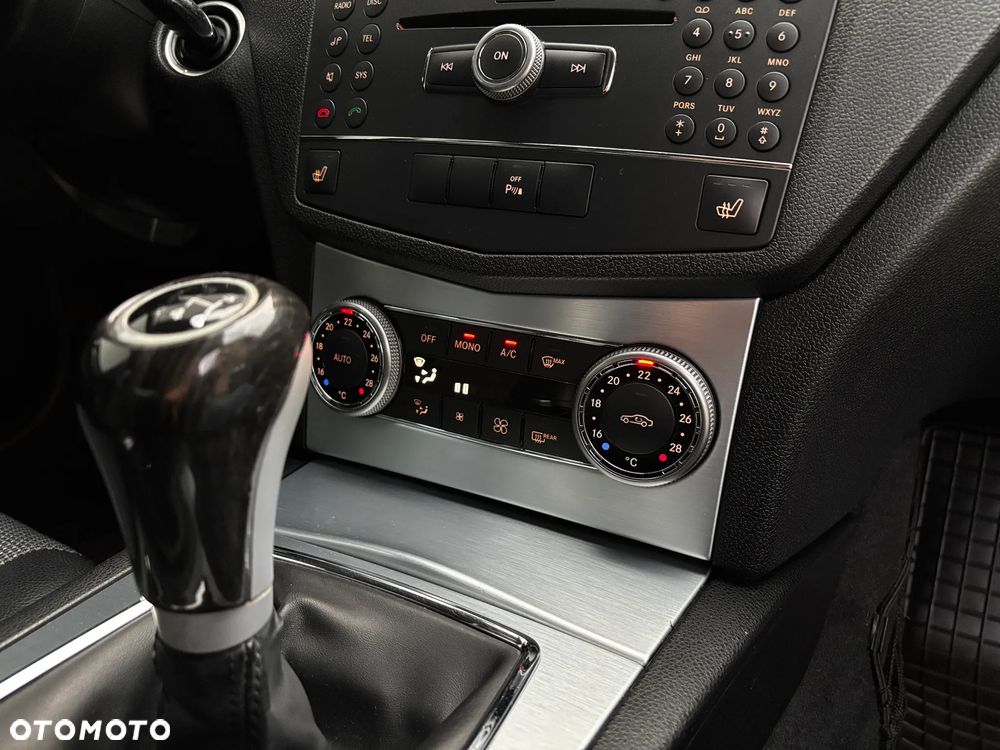 Mercedes-Benz Klasa C 180 Kompressor Avantgarde - 35