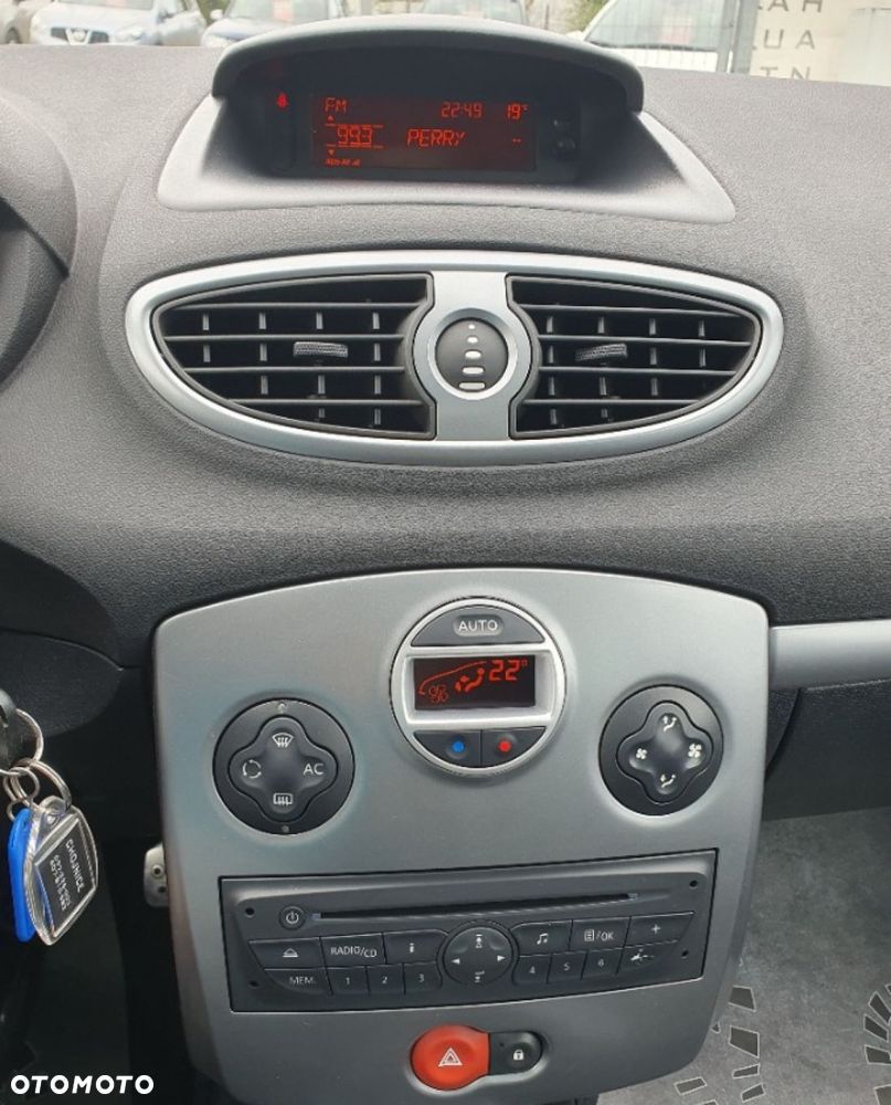 Renault Clio - 21