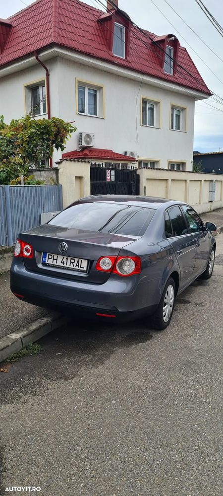 Volkswagen Jetta 1.6 TDI DPF Comfortline - 4