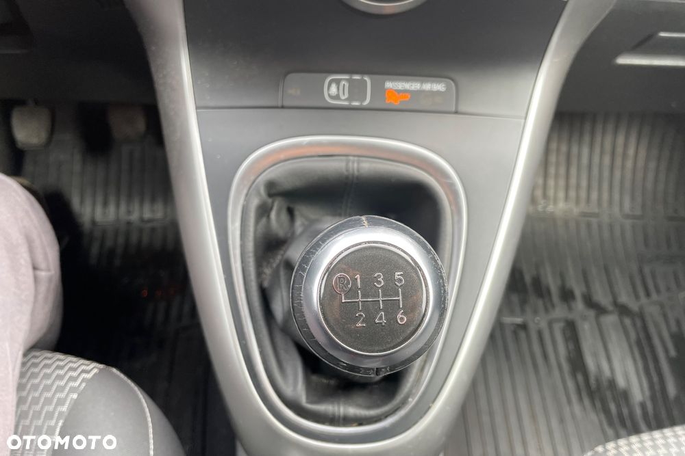 Toyota Verso 1.6 D-4D Premium - 19