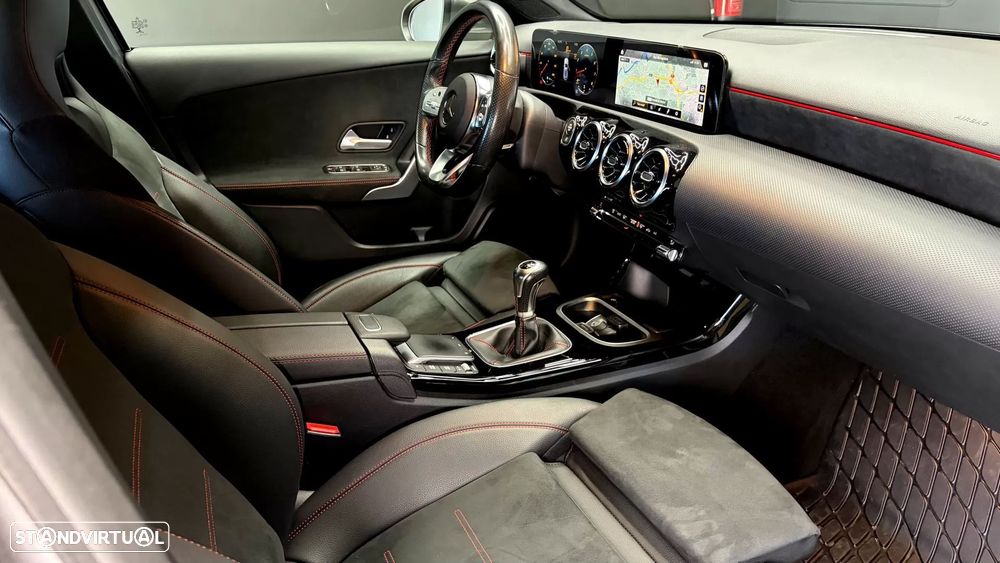 Mercedes-Benz A 200 AMG Line - 40