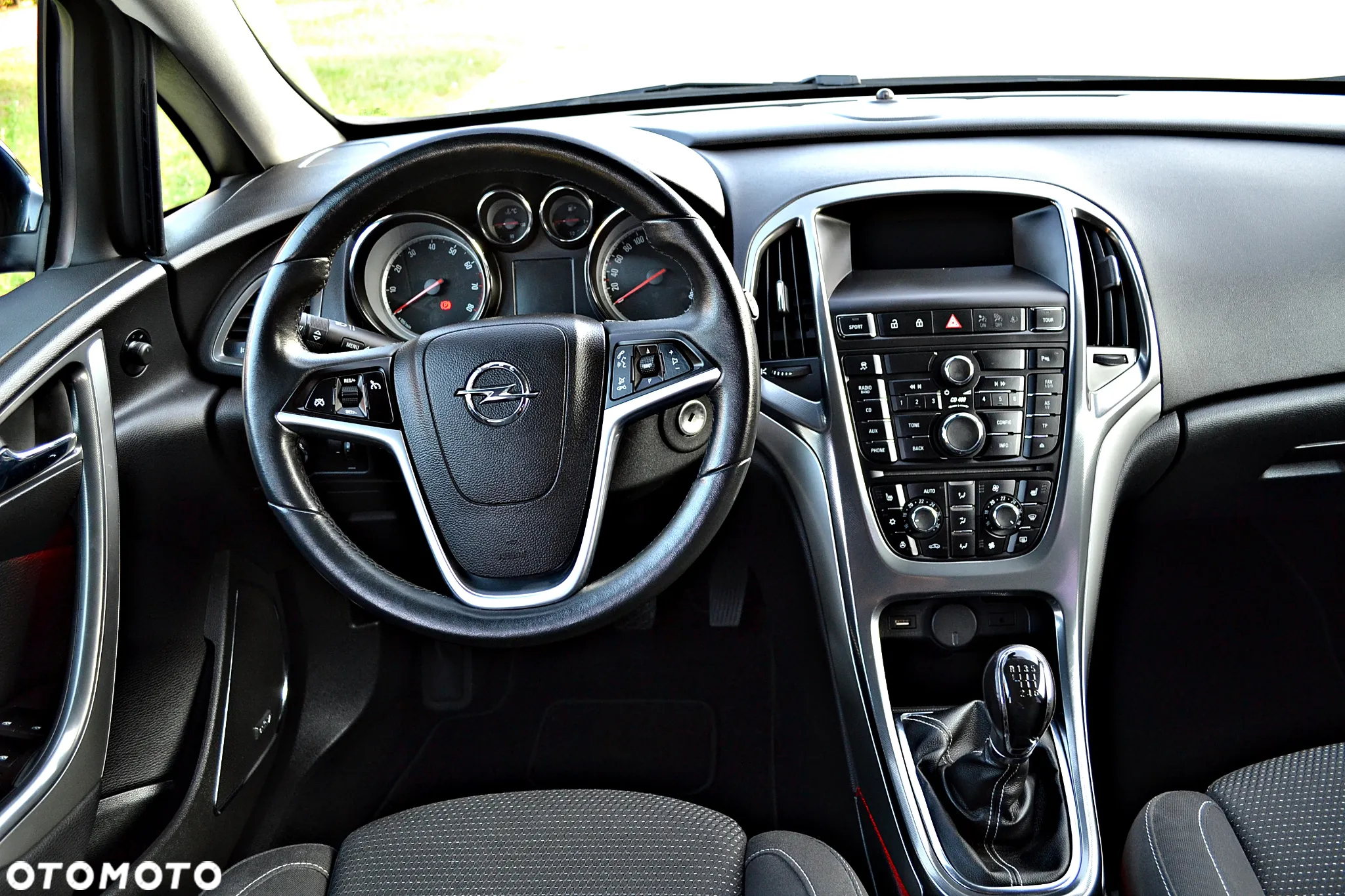 Opel Astra 1.6 Turbo Sport - 33