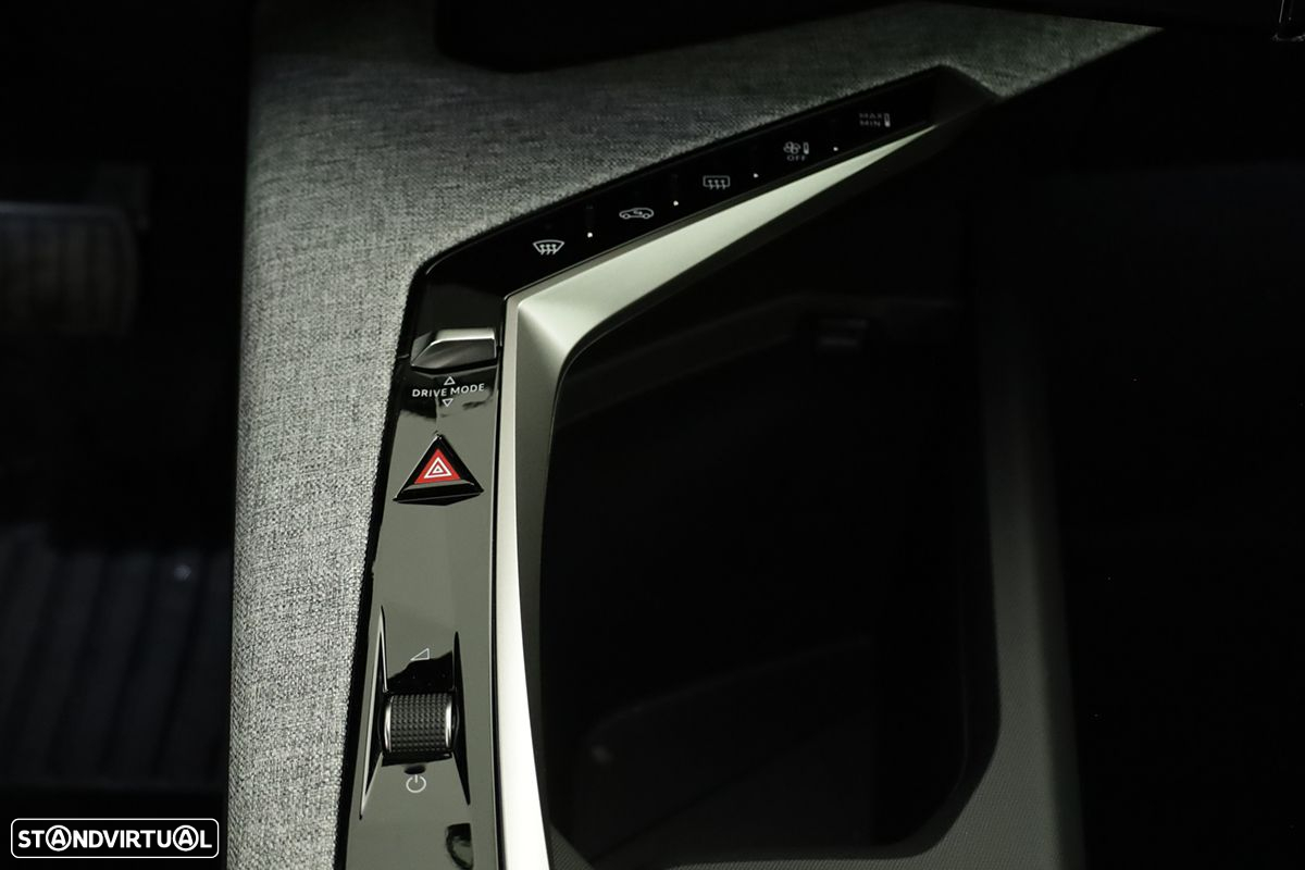 Peugeot 3008 1.2 Hybrid Allure e-DCS6 - 12