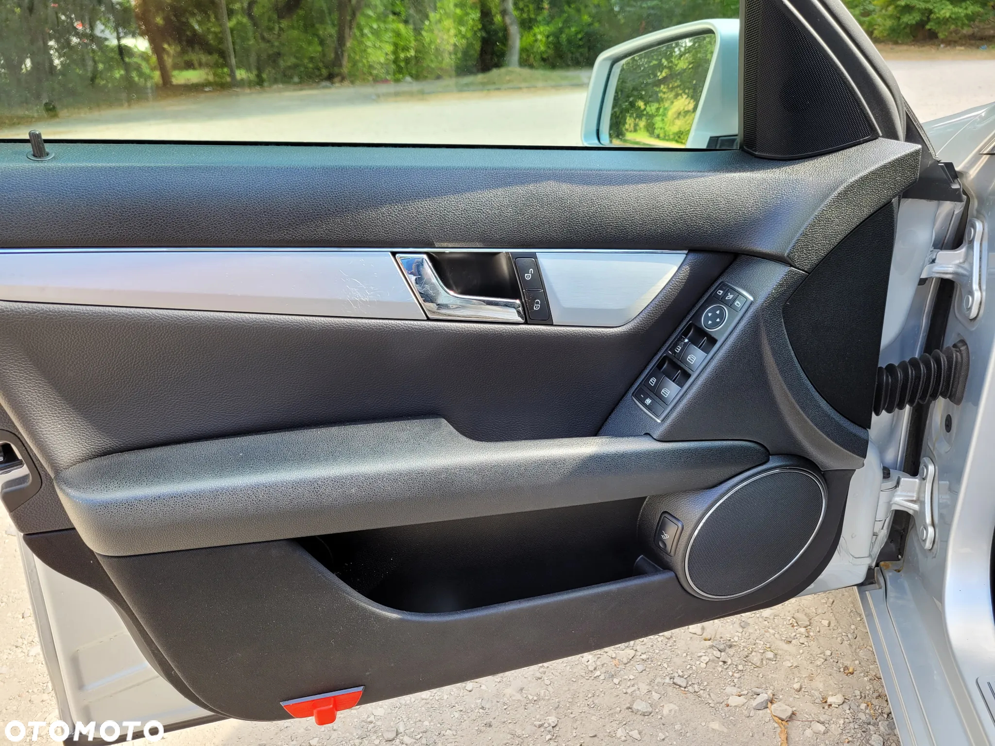 Mercedes-Benz Klasa C 180 T CGI Automatik BlueEFFICIENCY Avantgarde - 9