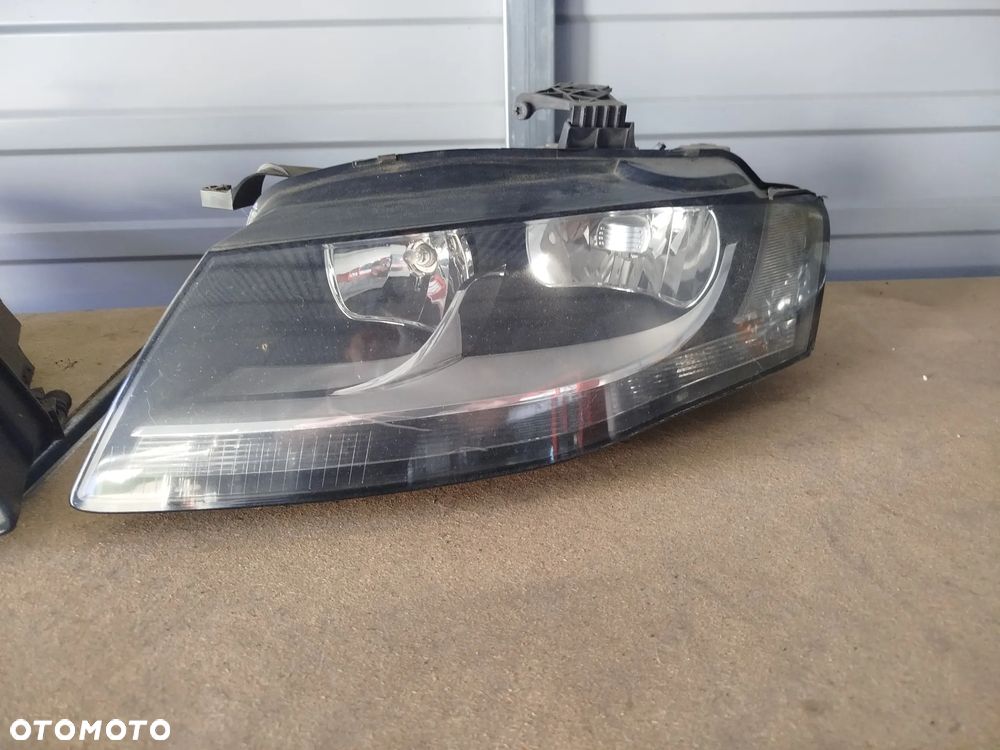 Audi A4 B8 lampa przednia UK lewa lub prawa - 2