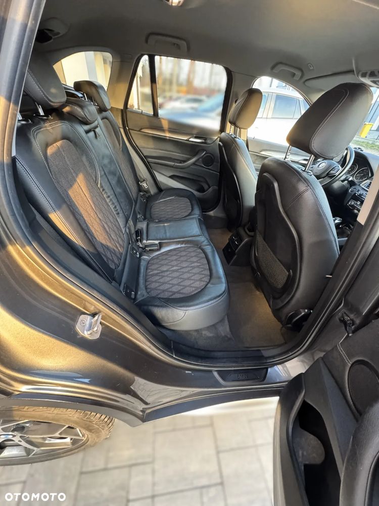 BMW X1 sDrive18d xLine - 15