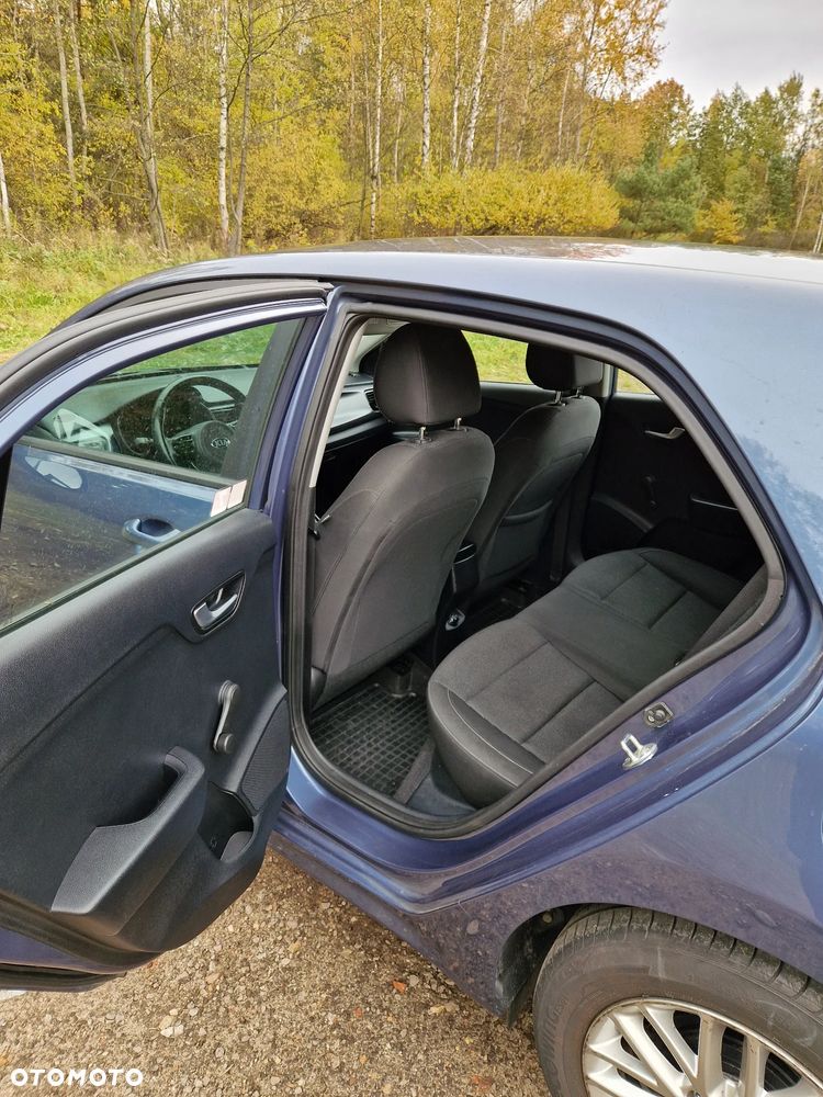 Kia Rio - 22