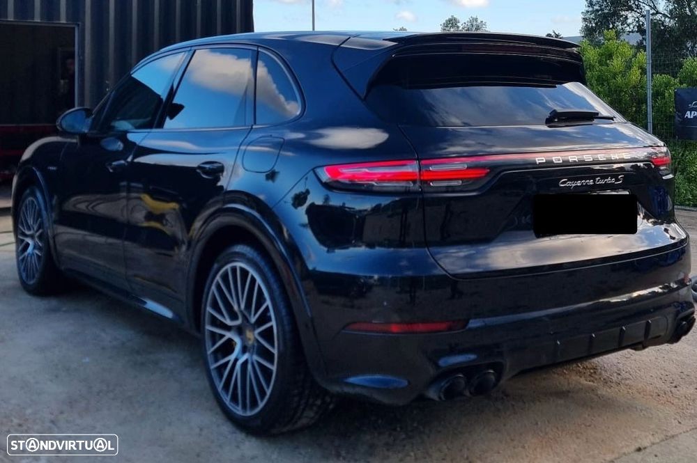 Porsche Cayenne Turbo S E-Hybrid - 6