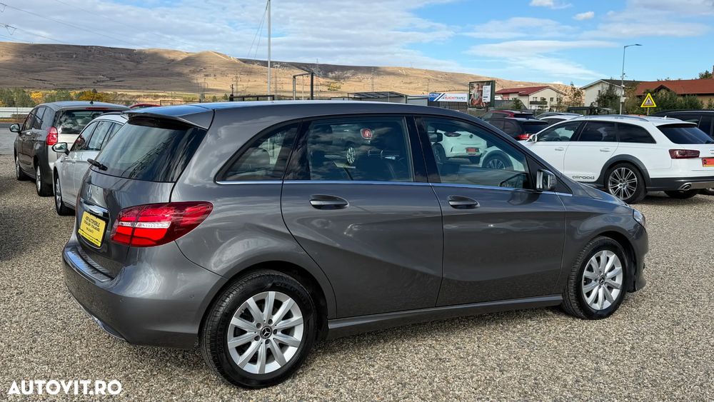 Mercedes-Benz B 180 d 7G-DCT AMG Line - 8