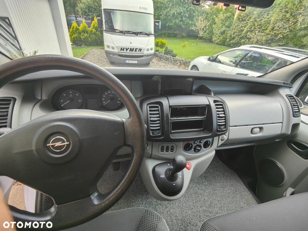 Opel Vivaro - 16