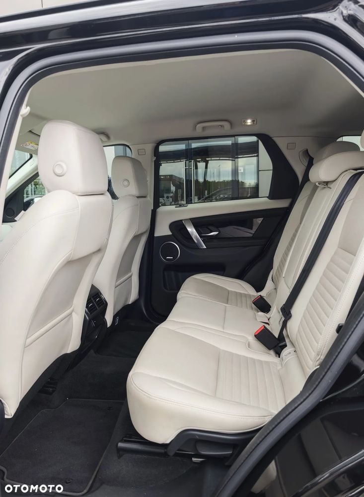 Land Rover Discovery Sport - 22