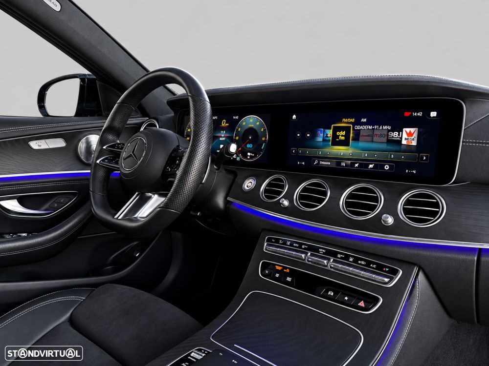 Mercedes-Benz E 300 de 4Matic 9G-TRONIC AMG Line - 21