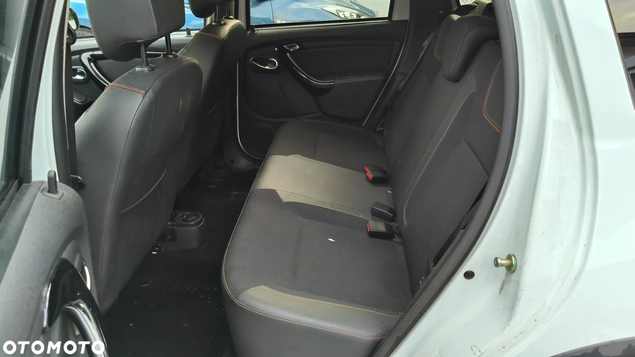 Dacia Duster 1.6 SCe Ambiance S&S - 14