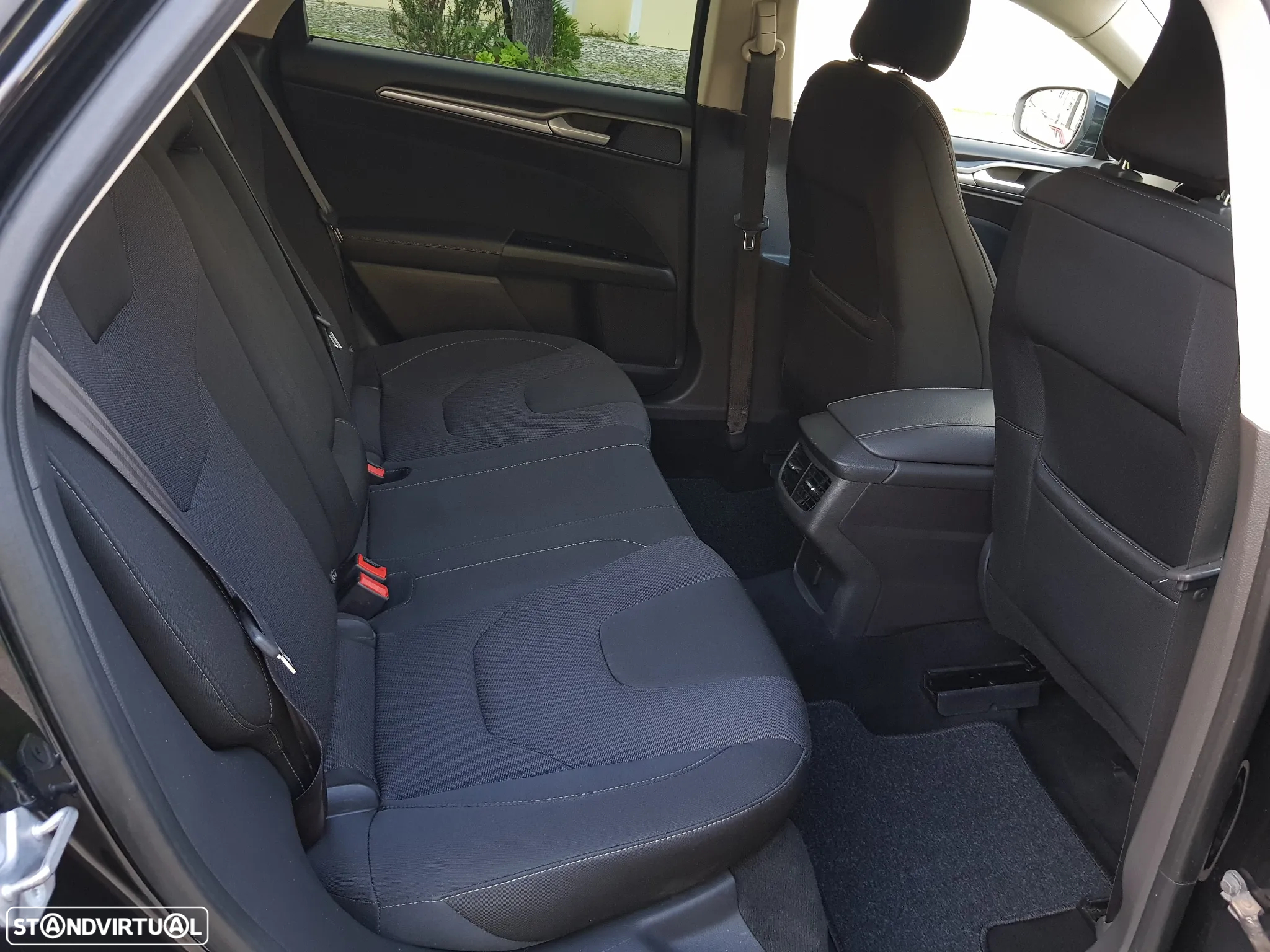 Ford Mondeo SW 1.5 TDCi Titanium ECOnetic - 38