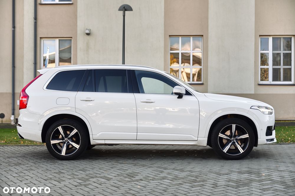 Volvo XC 90 D5 SCR AWD R-Design 7os - 19