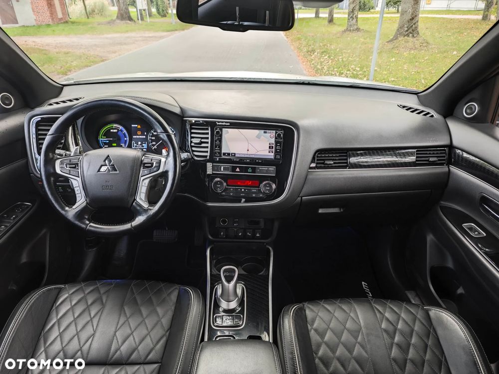 Mitsubishi Outlander 2.4 4WD Plug-In Hybrid Diamant+ - 15