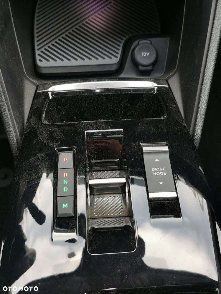 Citroën C4 Hybrid 136 ë-DSC6 PLUS - 17