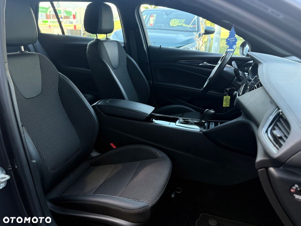 Opel Insignia - 31