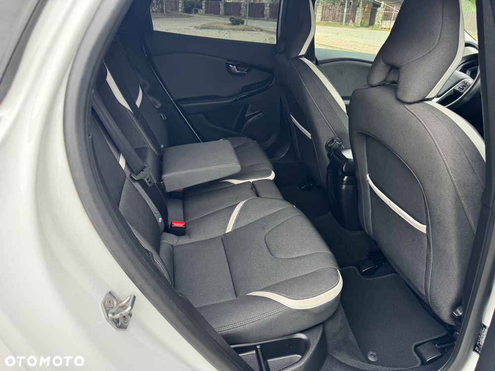 Volvo V40 Cross Country T3 Drive-E Dynamic Edition - 7