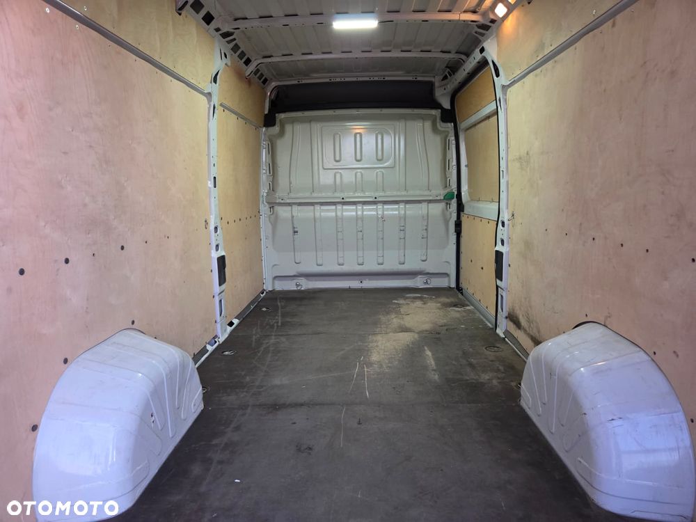 Citroën Jumper 2.2 DIESEL L4H2 - 35