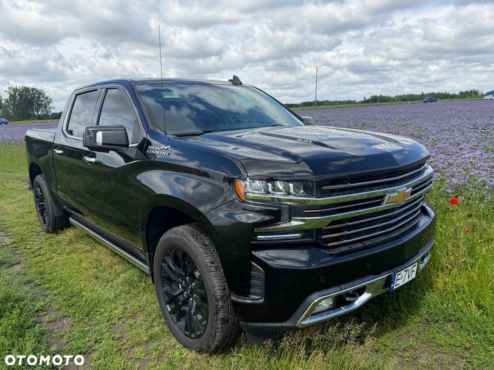 Chevrolet Silverado - 1