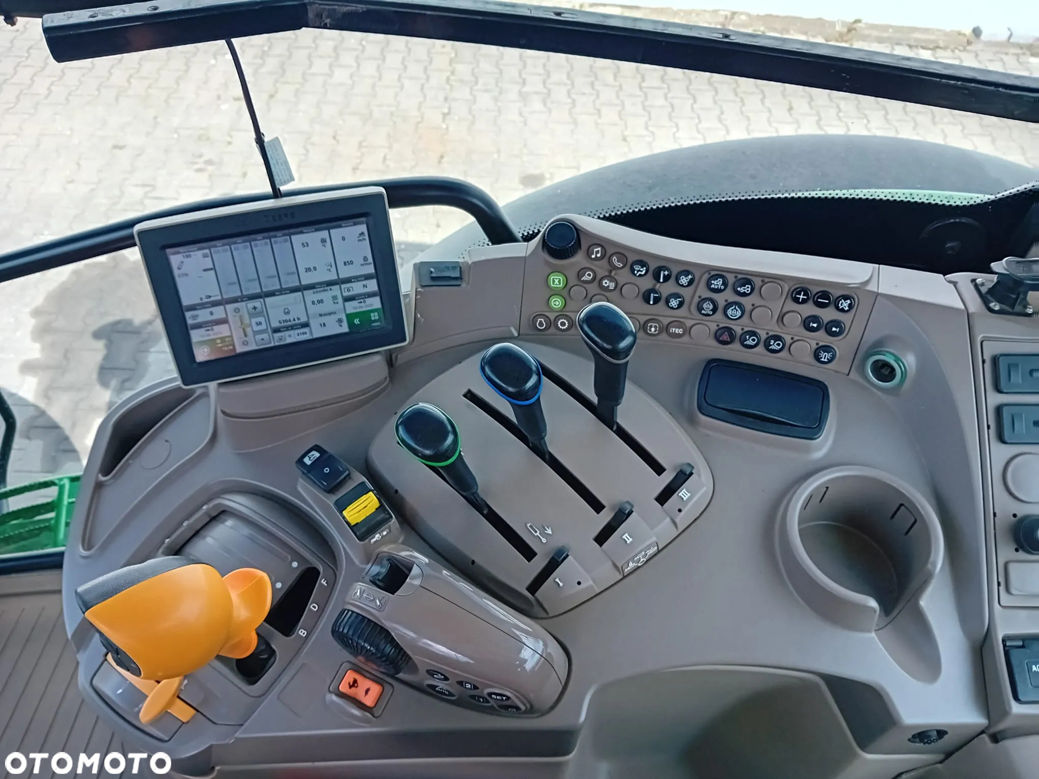 John Deere 6120R - 12