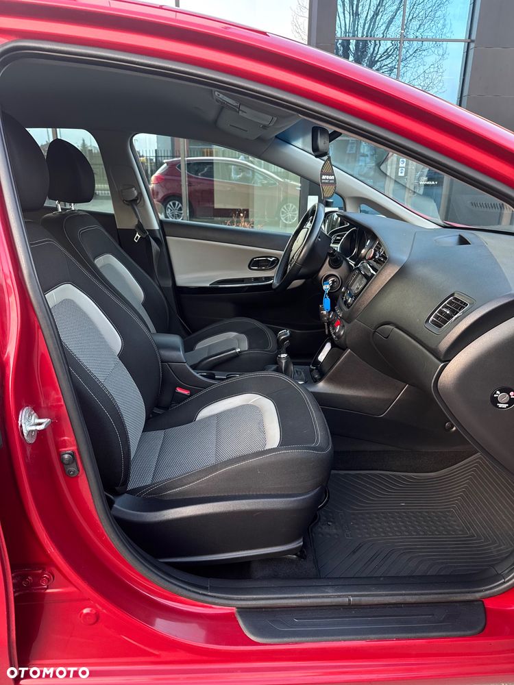 Kia Ceed 1.6 GDI Platinum Edition - 10