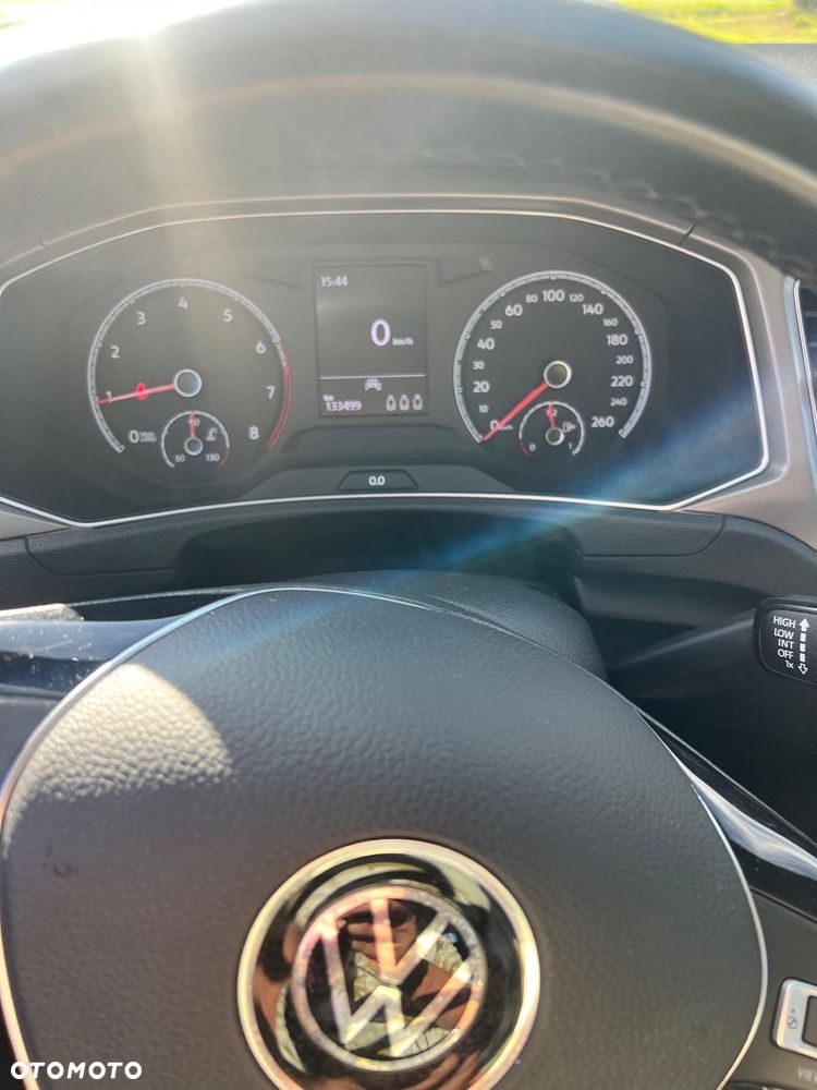 Volkswagen T-Roc - 6