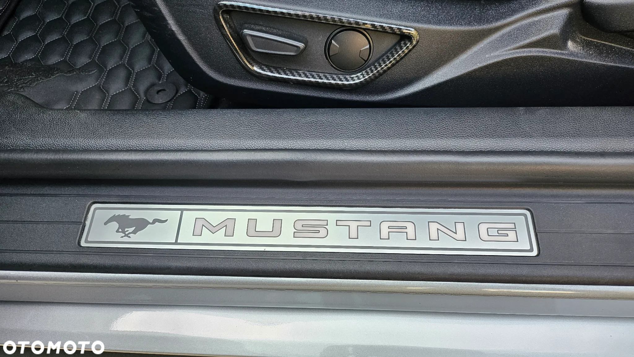 Ford Mustang 5.0 V8 GT - 26