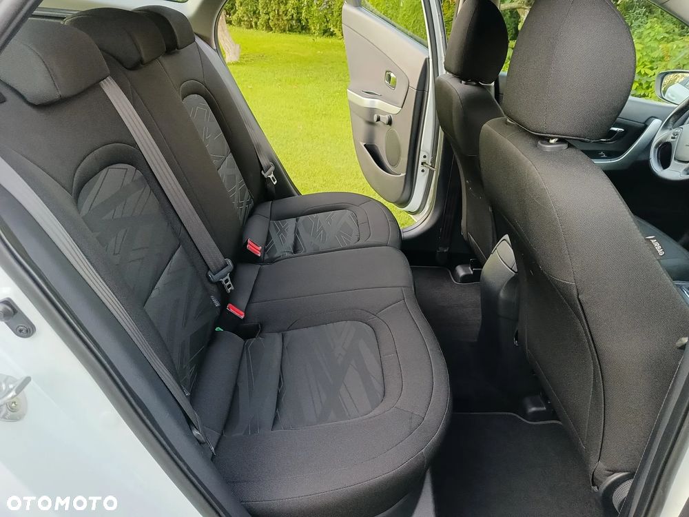 Kia Ceed 1.4 CRDi 90 Vision - 25