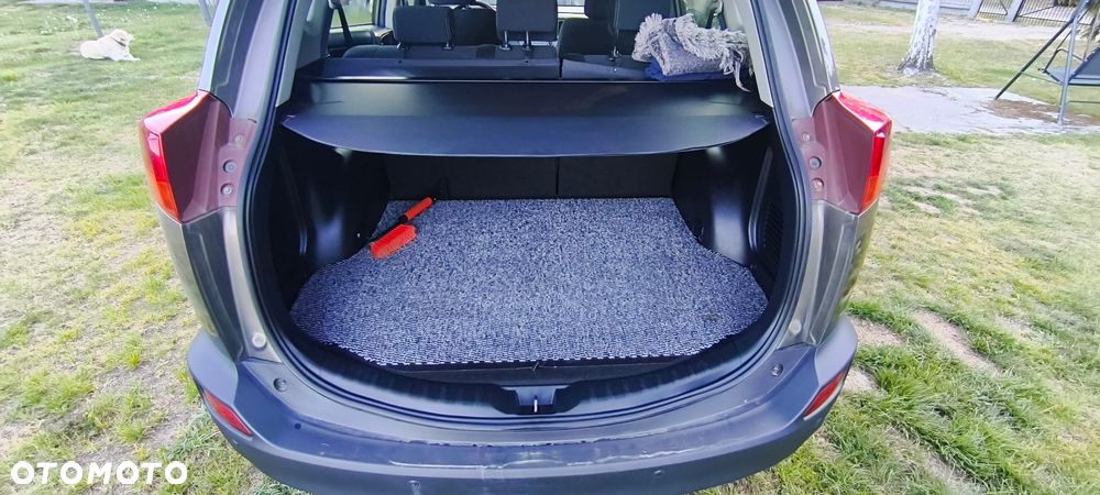 Toyota RAV4 2.0 D-4D Premium 4x2 - 13