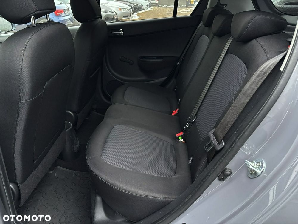 Hyundai i20 1.2 Fifa World Cup Edition - 20