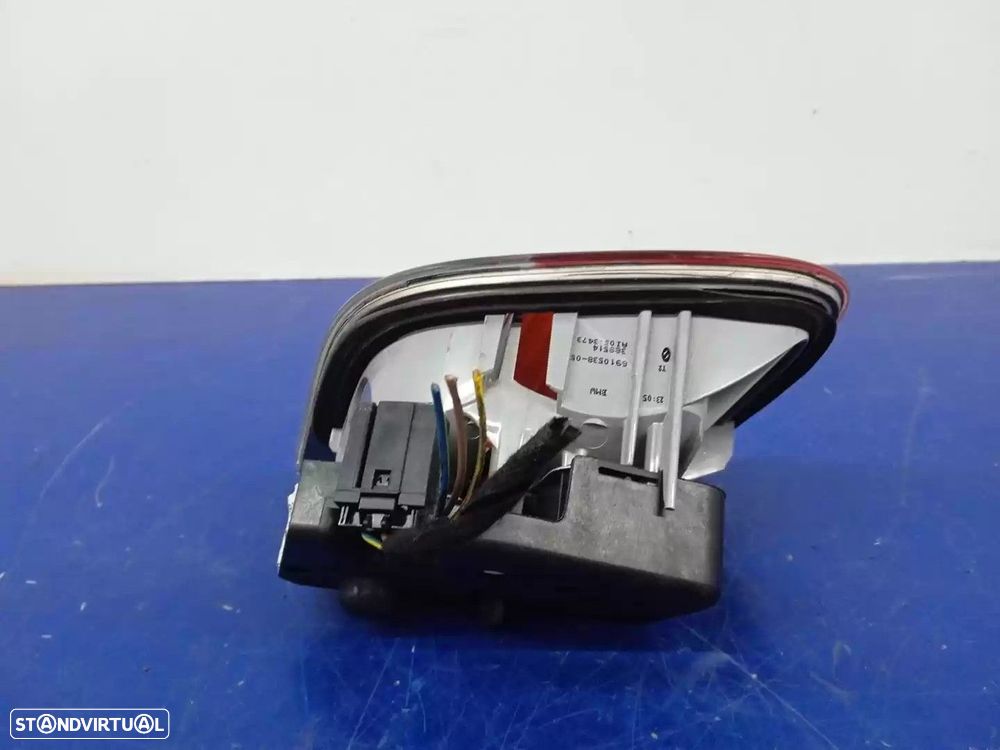FAROLIM TRASEIRO DIREITO INTERIOR BMW 3 2004 -691053805 - 4
