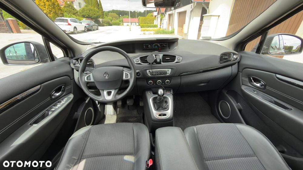 Renault Scenic 1.6 16V 110 Authentique - 10