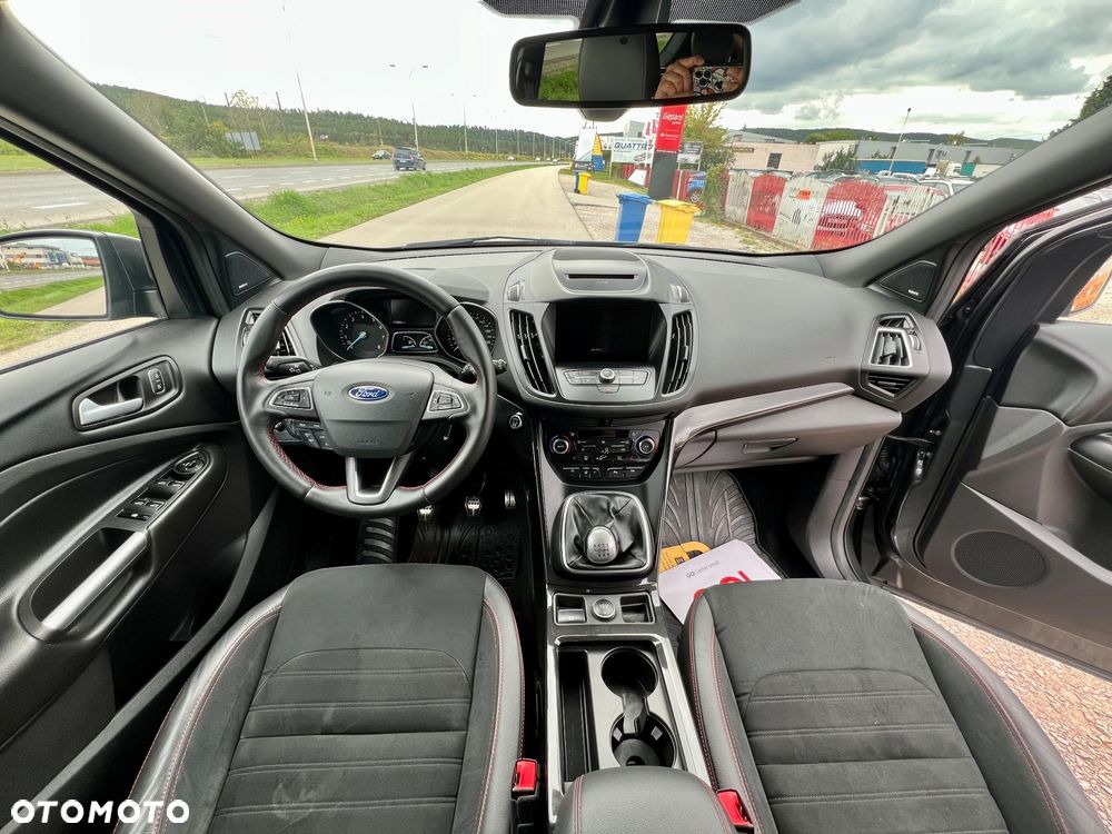 Ford Kuga 1.5 EcoBoost FWD ST-Line - 23
