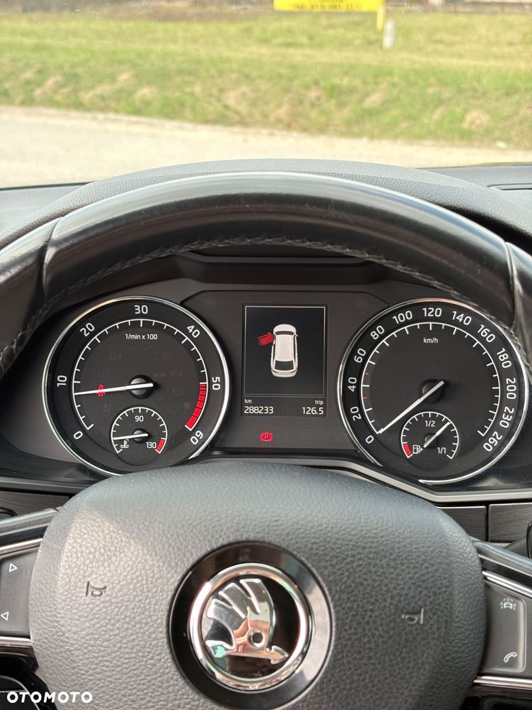 Skoda Superb 1.6 TDI GreenLine - 10