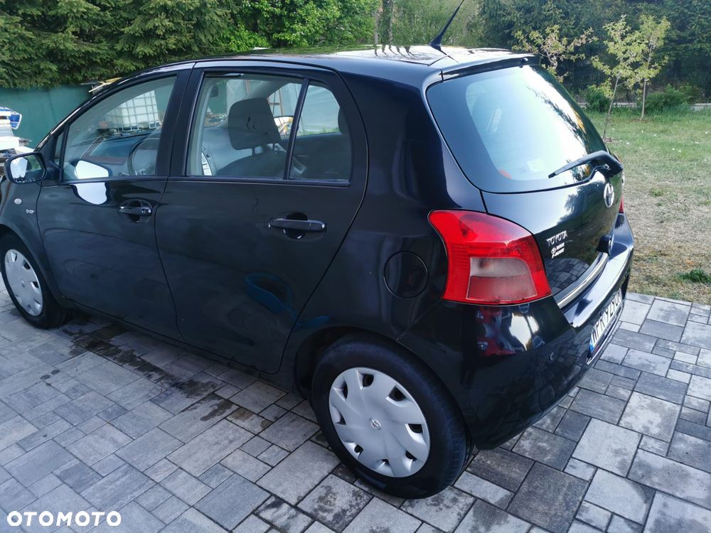 Toyota Yaris - 4