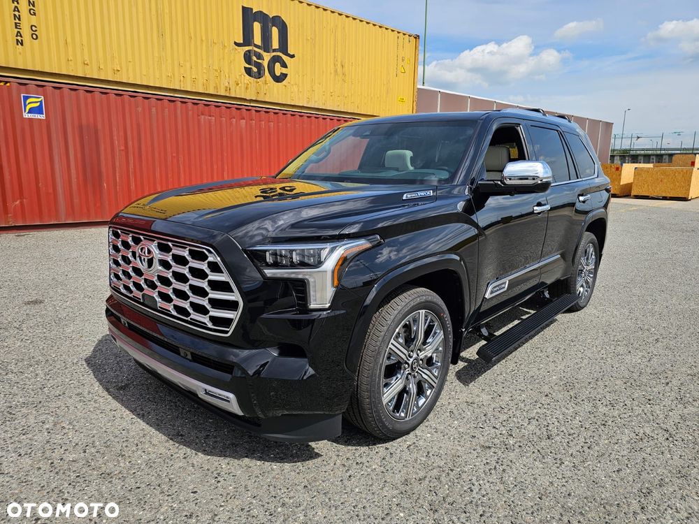 Toyota Sequoia - 3