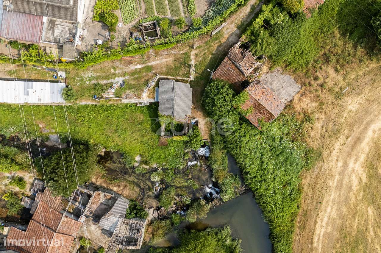 Moradia T2 junto ao Rio em Fermentões, Guimarães - Grande imagem: 4/46
