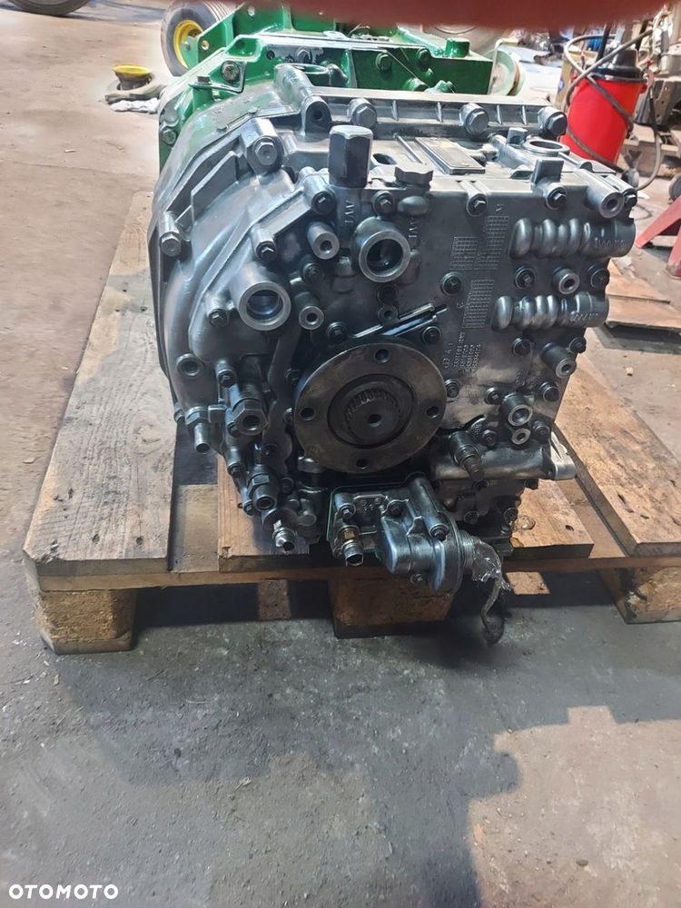 Skrzynia biegów 55 POWERQUAD plus transmission ETN73870 JOHN DEERE 6170M - 2