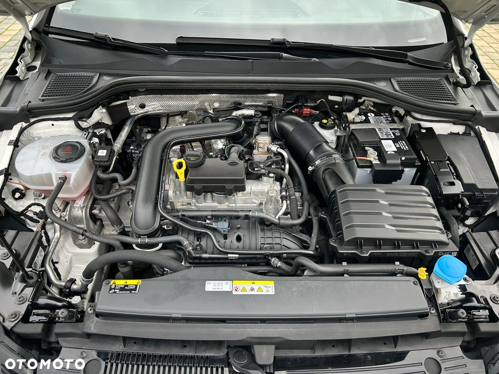Volkswagen Golf VIII 1.0 TSI United - 10