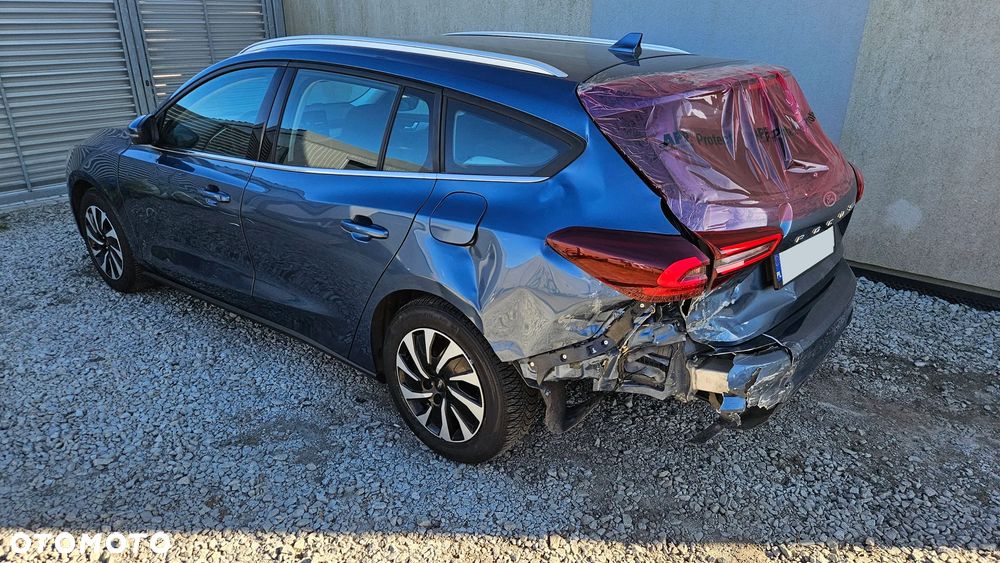 Ford Focus 1.0 EcoBoost Titanium X - 2