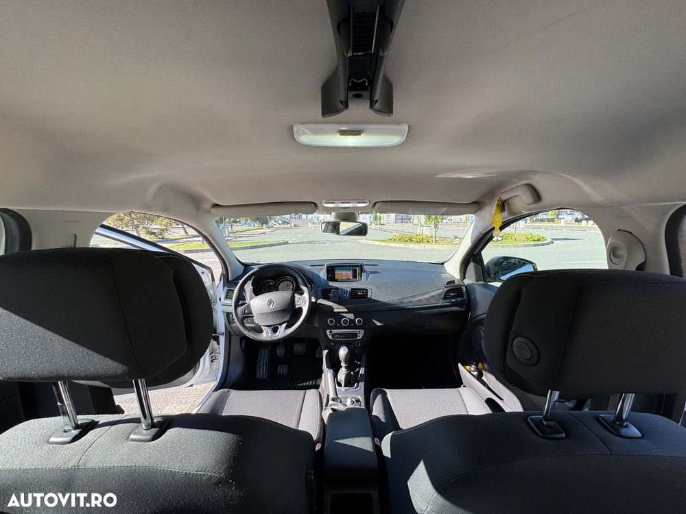 Renault Megane ver-1-5-dci-expression - 12